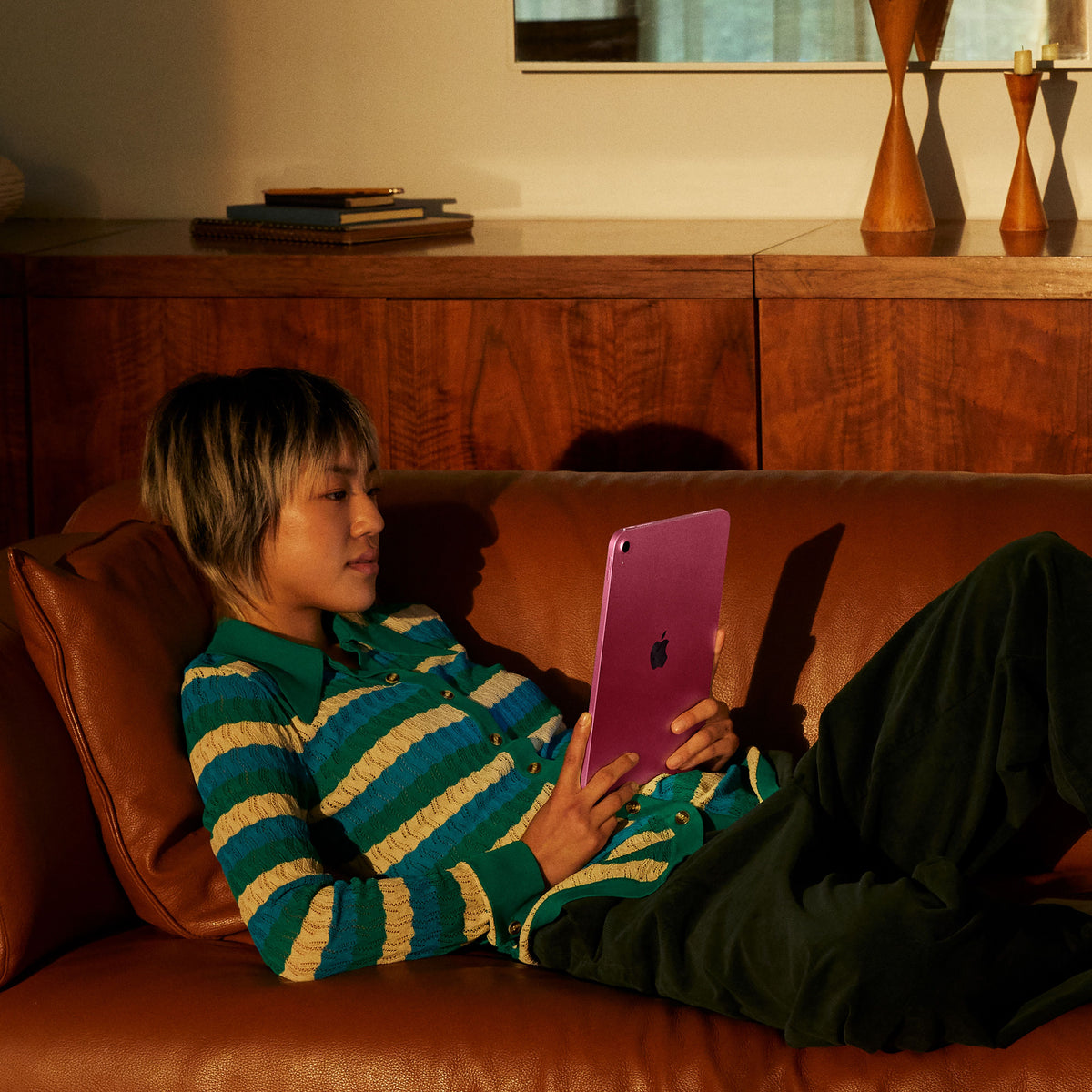 iPad_A16_WiFi_Pink_PDP_Image_Position_6__ITIT